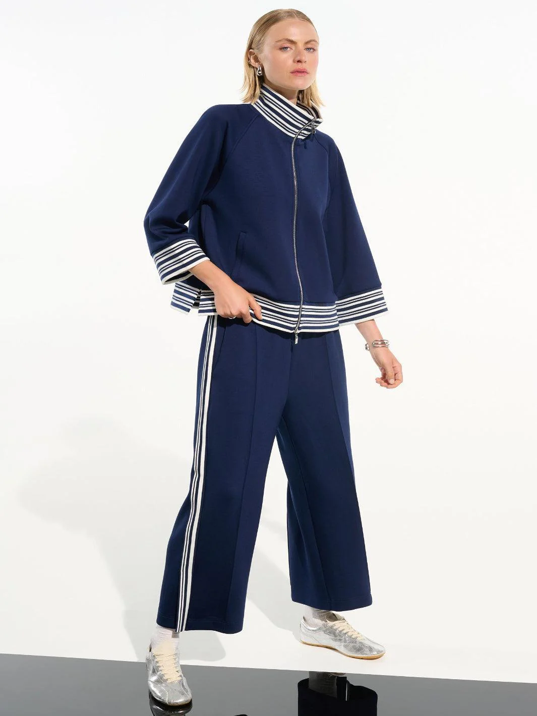 Joseph Ribkoff Casual Jacket In Indigo/Vanilla 261617 - Image 3