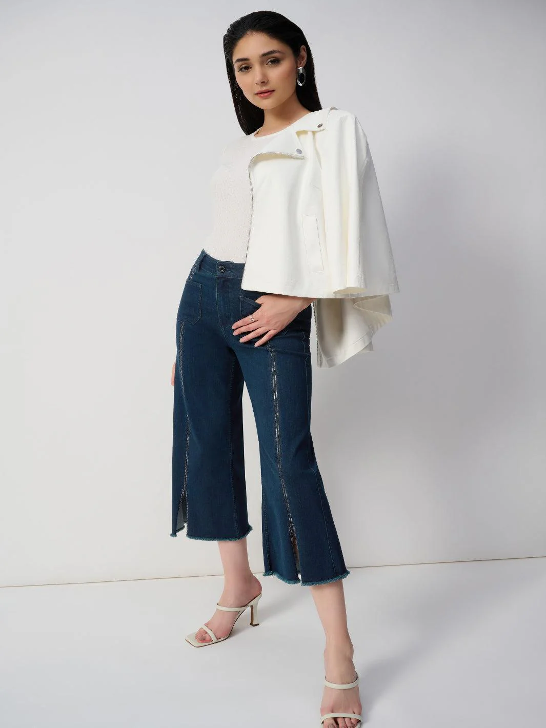 Joseph Ribkoff Cropped Jeans In Dark Denim 241903F25