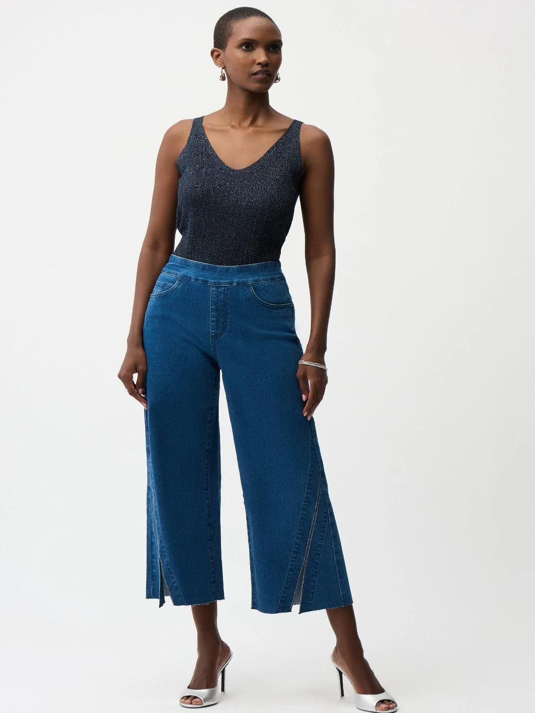 Joseph Ribkoff Cropped Jeans In Denim Blue 261957