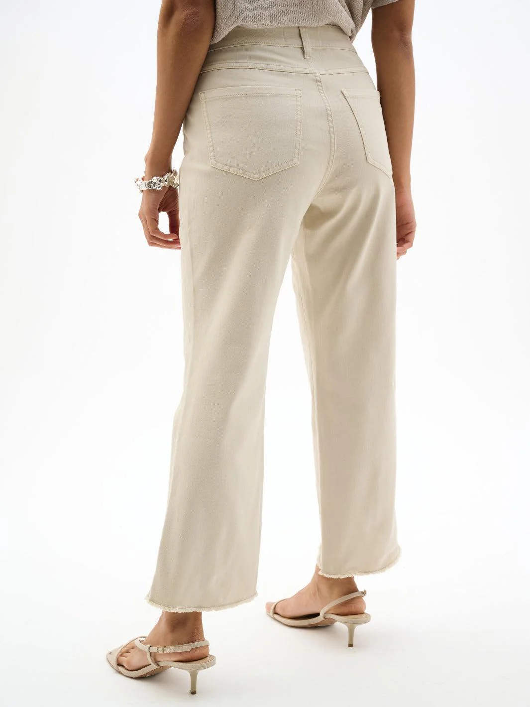Joseph Ribkoff Relaxed Ankle-length Jeans In Moonstone 262980 - Image 4