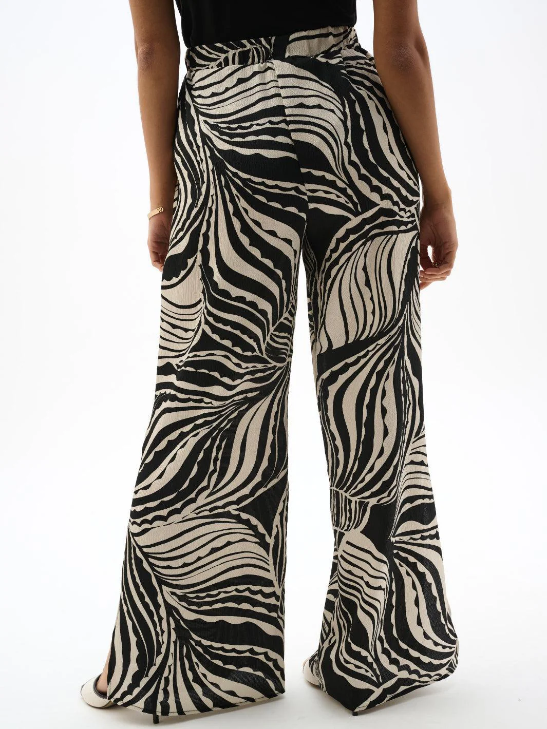 Joseph Ribkoff Wide-leg Abstract Trousers In Moonstone//Black 262257 - Image 5