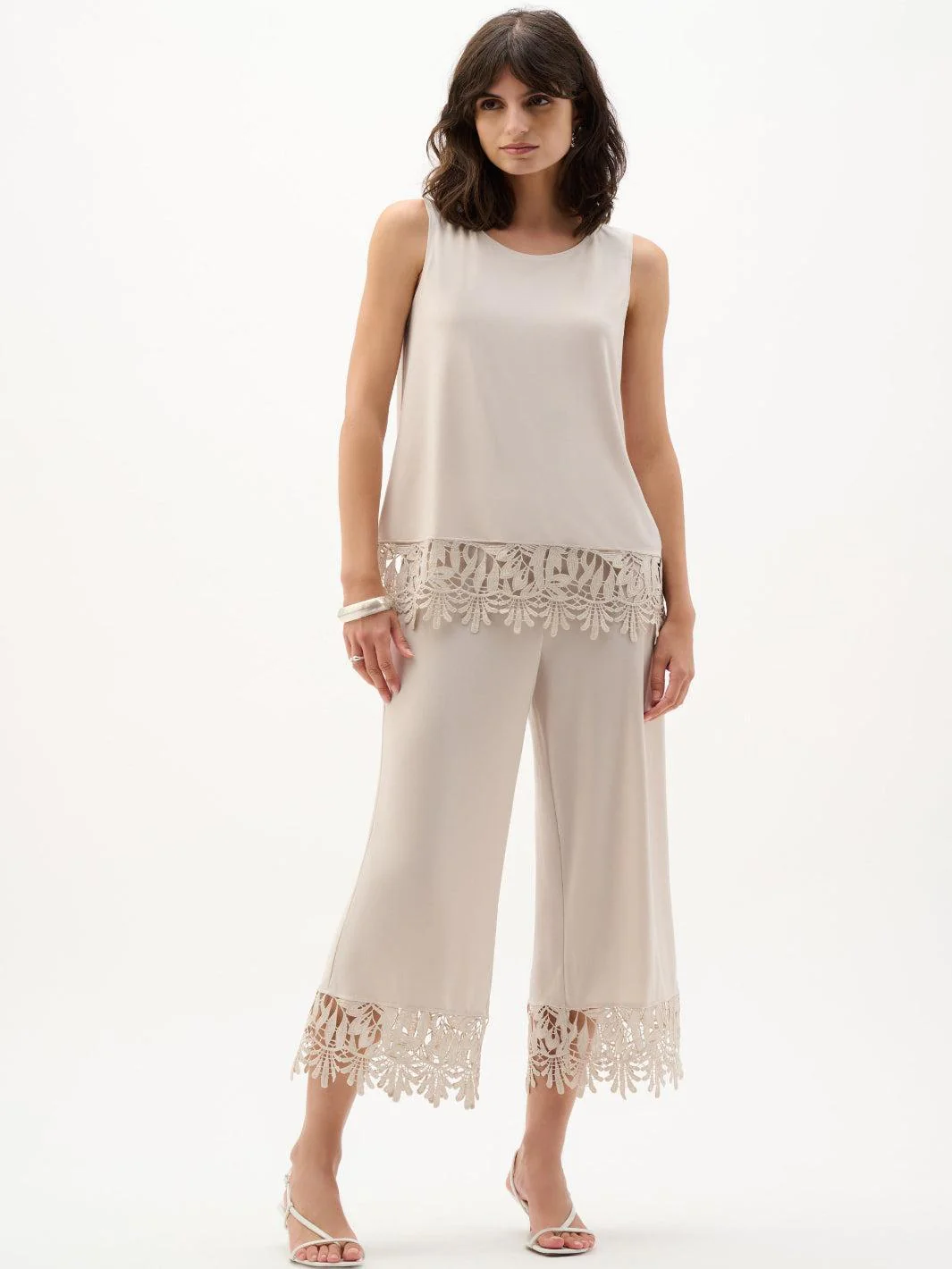 Joseph Ribkoff Wide-leg Cropped Trousers In Moonstone 262095