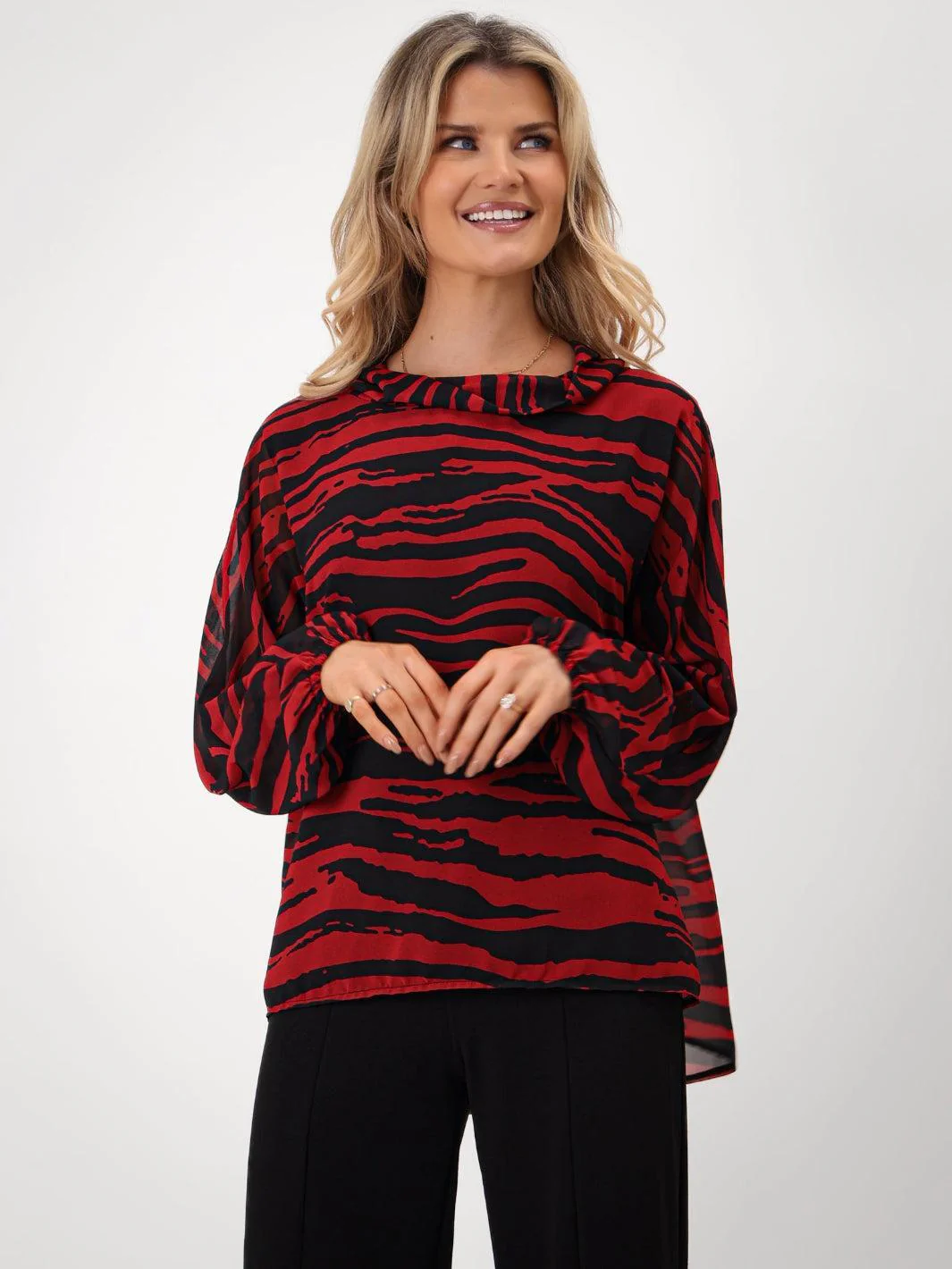 Kate & Pippa Aluna Top In Red Print - Image 2