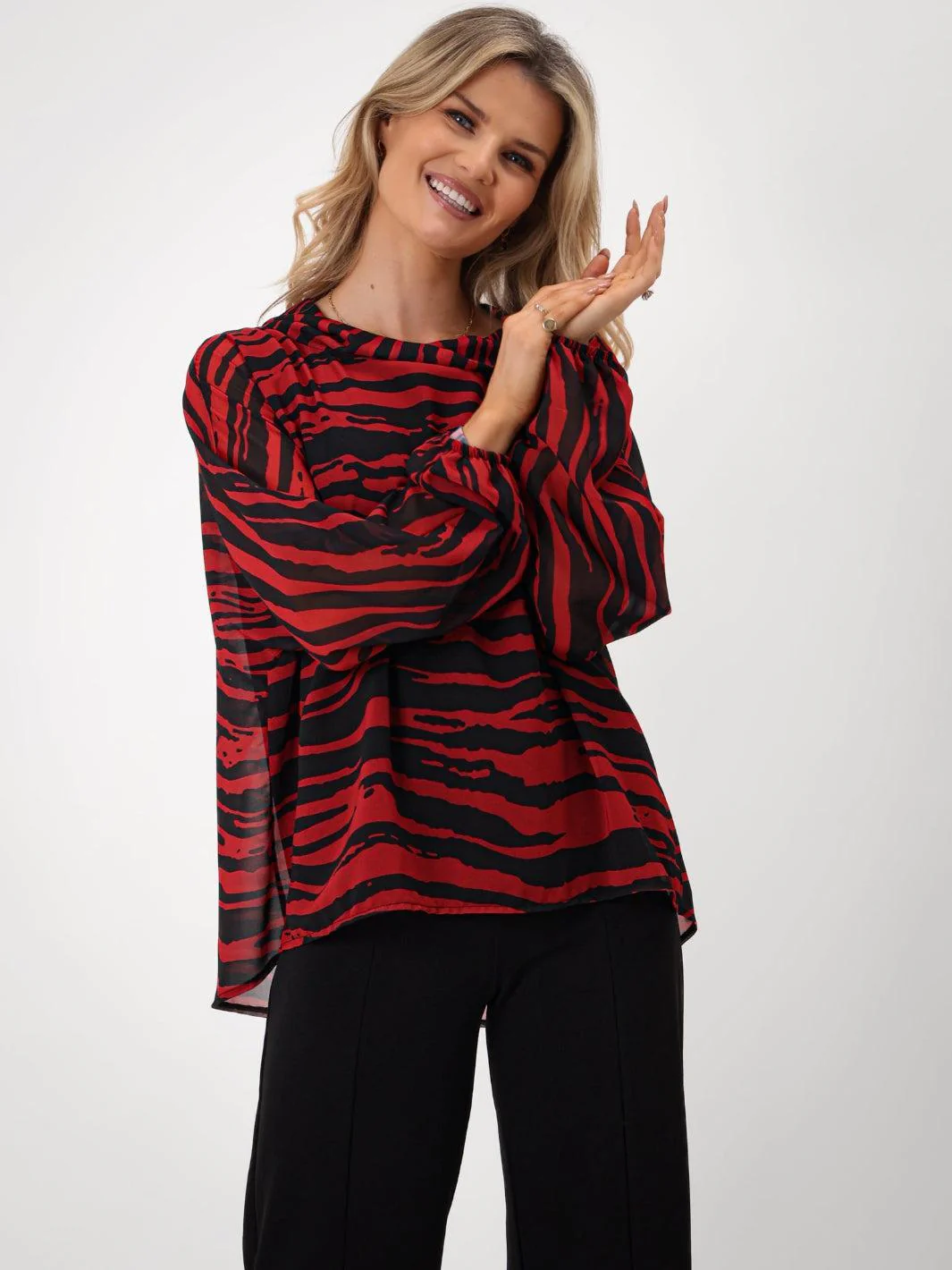 Kate & Pippa Aluna Top In Red Print - Image 5