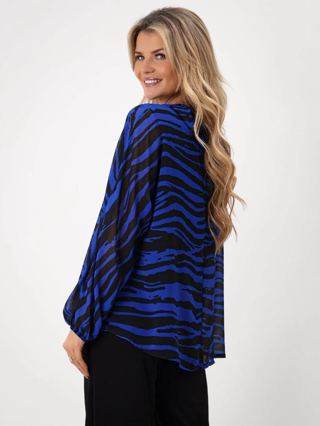 Kate & Pippa Aluna Top In Royal Blue Print - Image 4