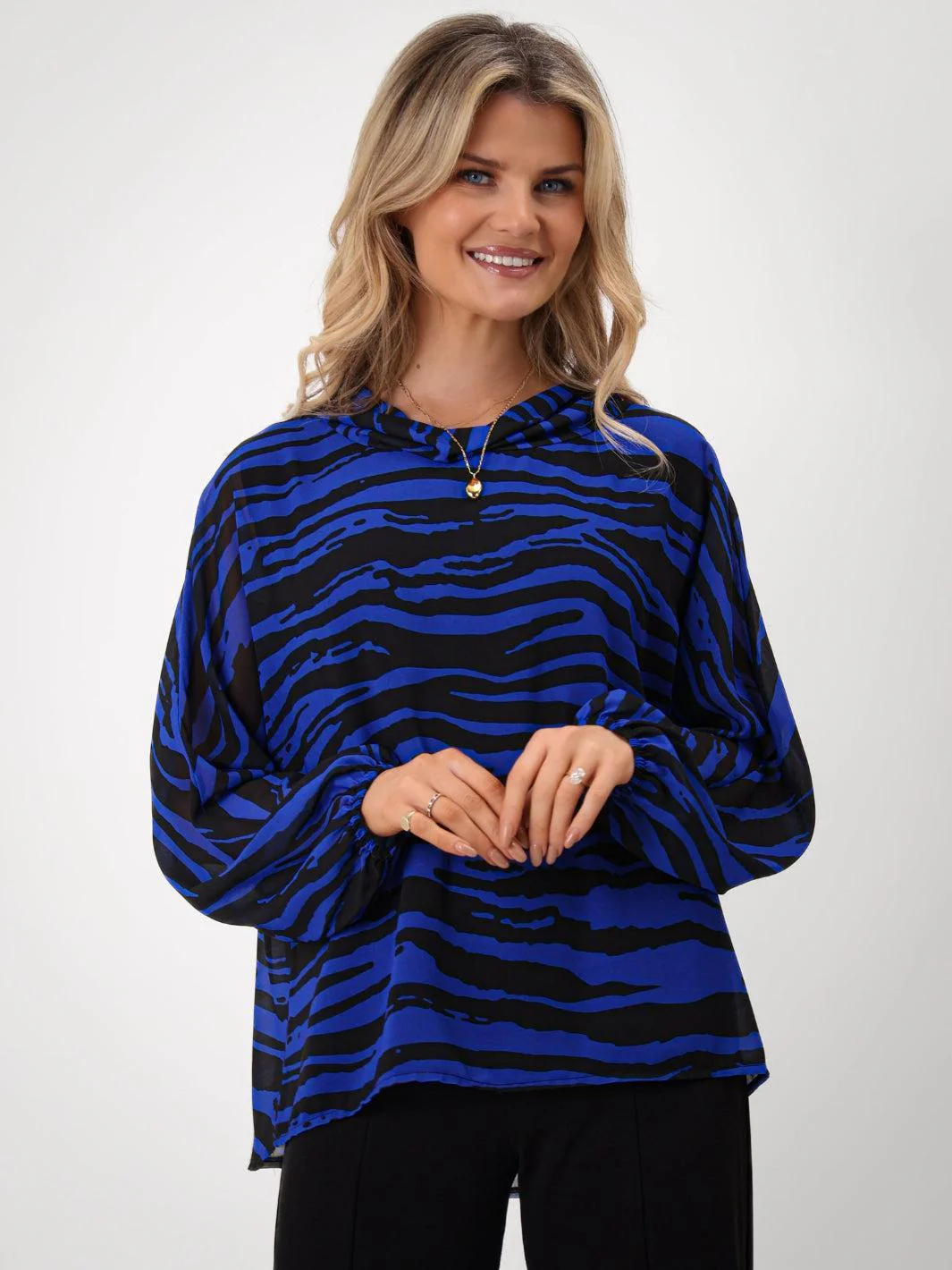 Kate & Pippa Aluna Top In Royal Blue Print - Image 6