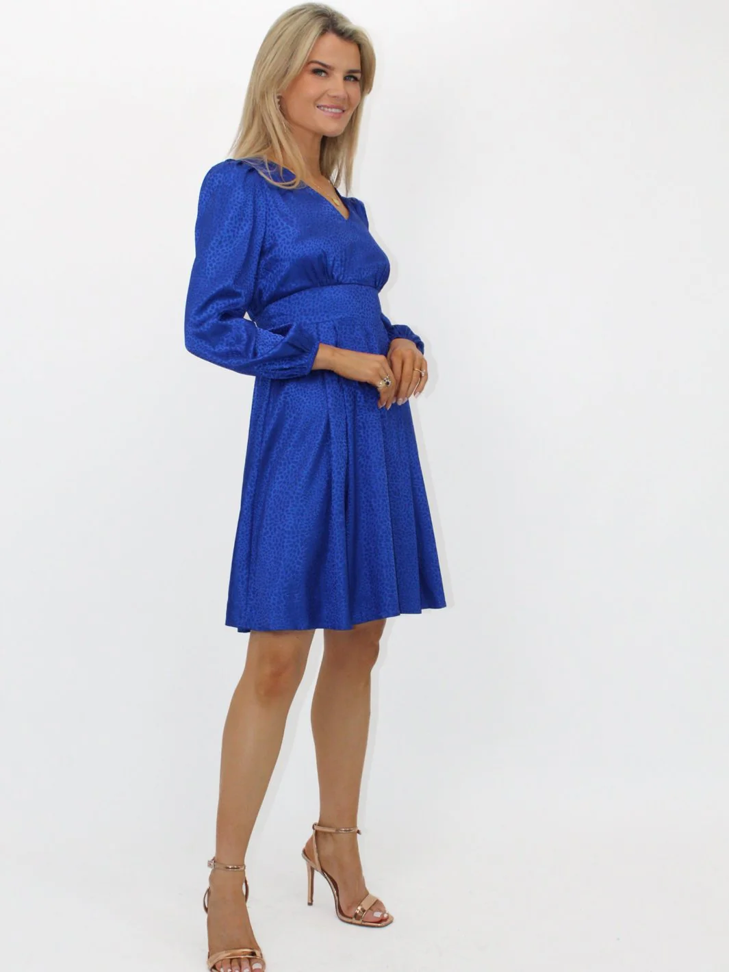 Kate & Pippa Audrey Mini Dress In Blue Print - Image 6