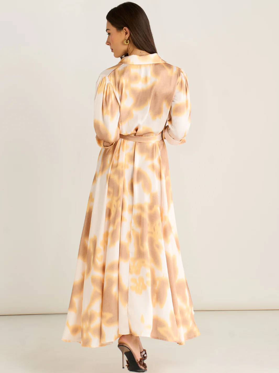 Kate & Pippa Azure Midi Dress In Gold/Ivory Print - Image 4