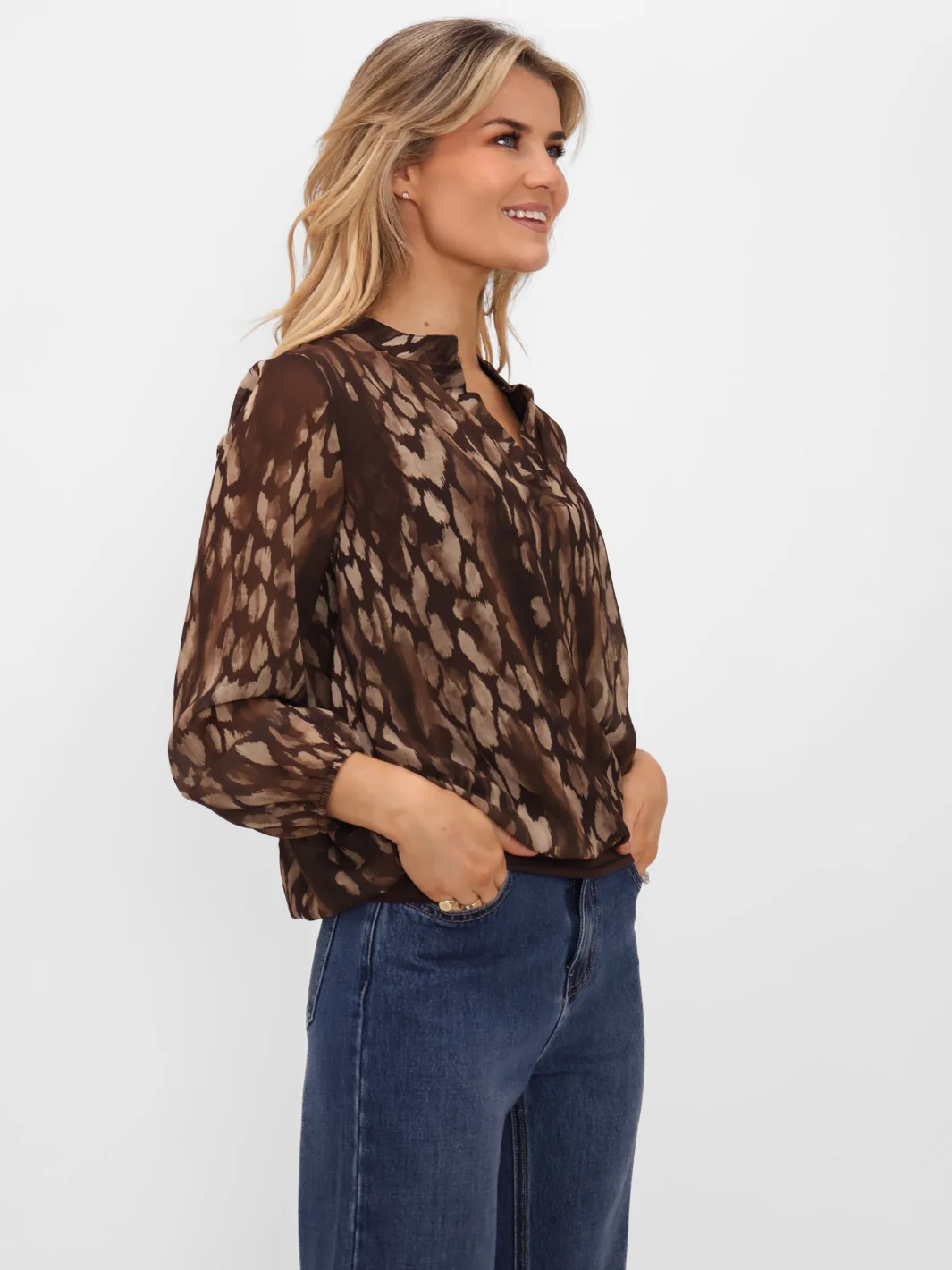 Kate & Pippa Bella Band Top In Chocolate Brown Abstract Print - Image 4