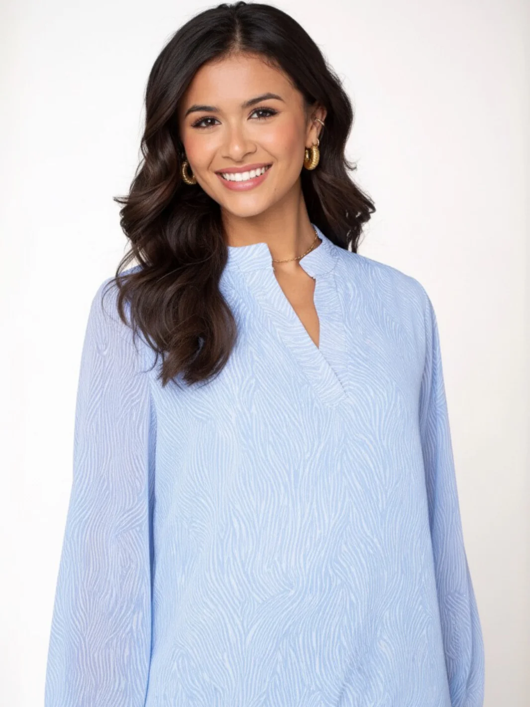Kate & Pippa Bella Band Top In Light Blue Print - Image 3