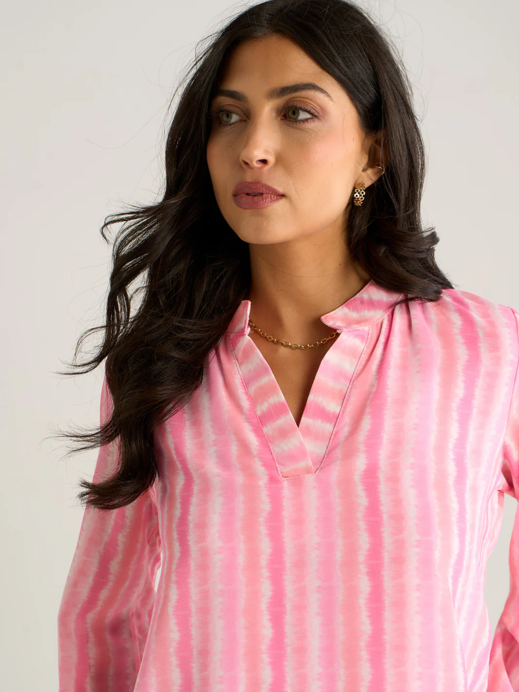 Kate & Pippa Bella Band Top In Light Pink Wave Print - Image 4