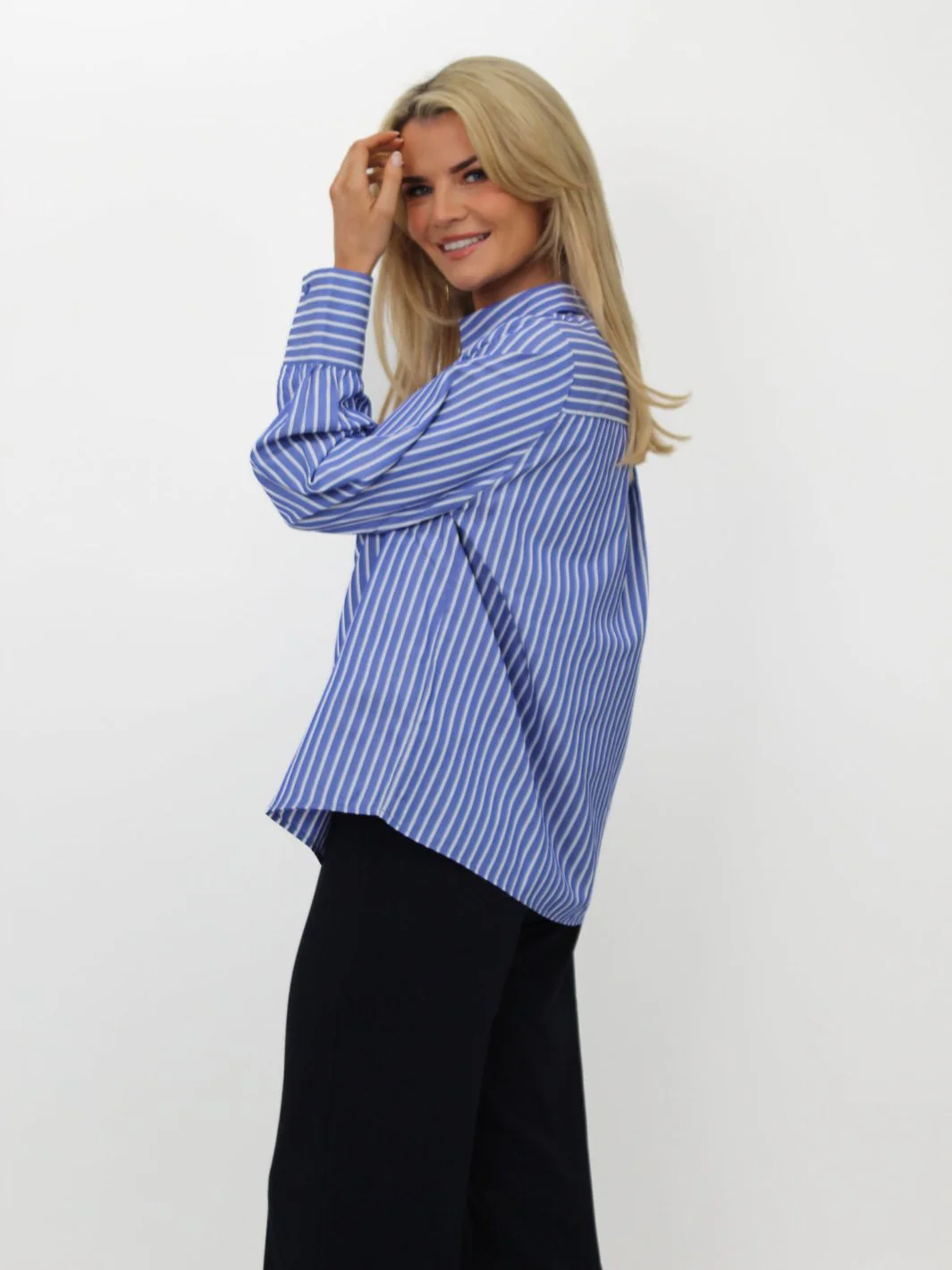 Kate & Pippa Cambridge Striped Shirt In Navy Blue - Image 5