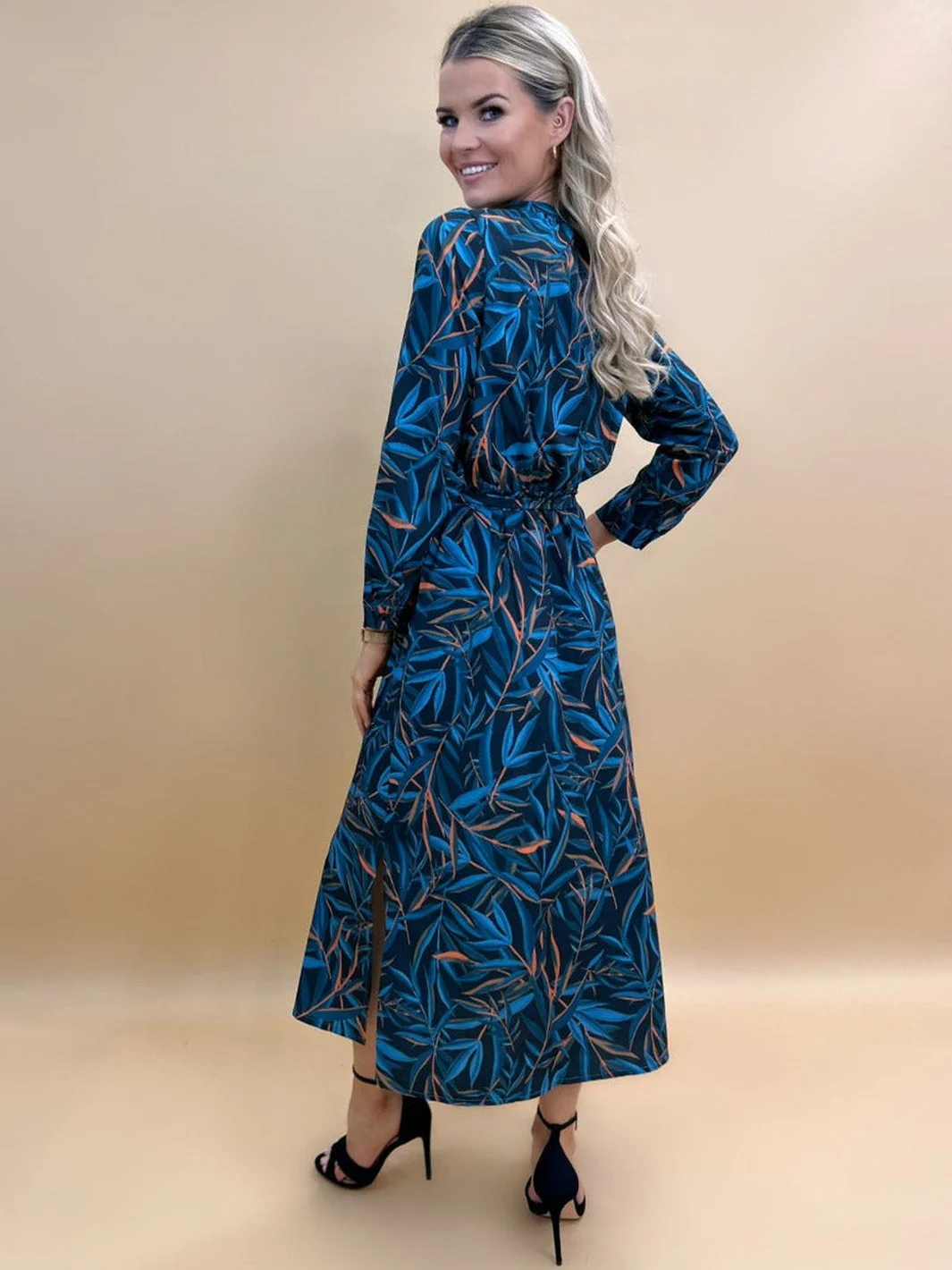 Kate & Pippa Capri Dress In Teal Leaf Print - Image 3