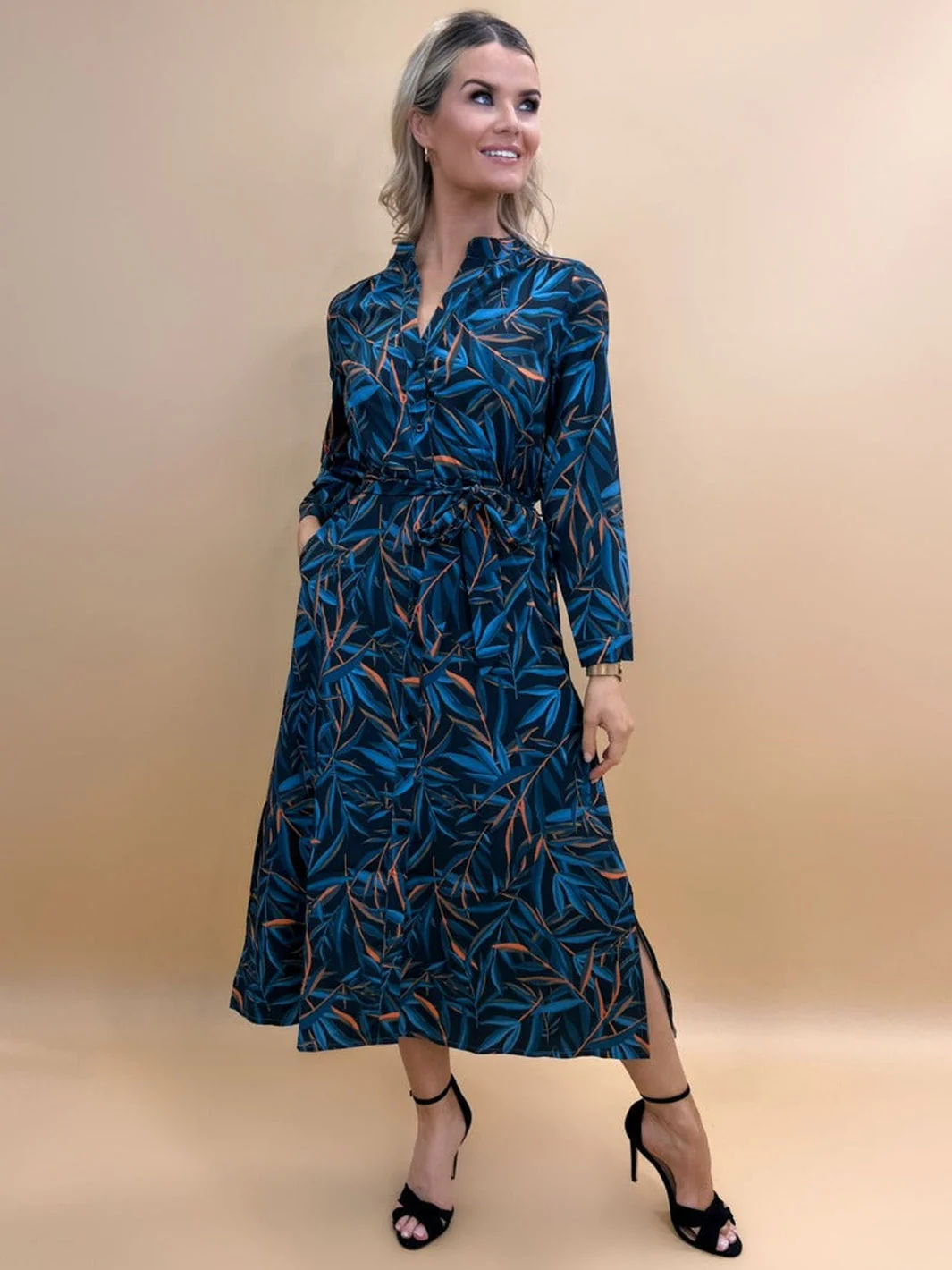 Kate & Pippa Capri Dress In Teal Leaf Print - Image 4