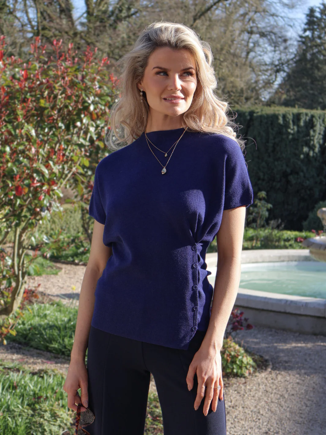 Kate & Pippa Dana Knitted Top In Navy
