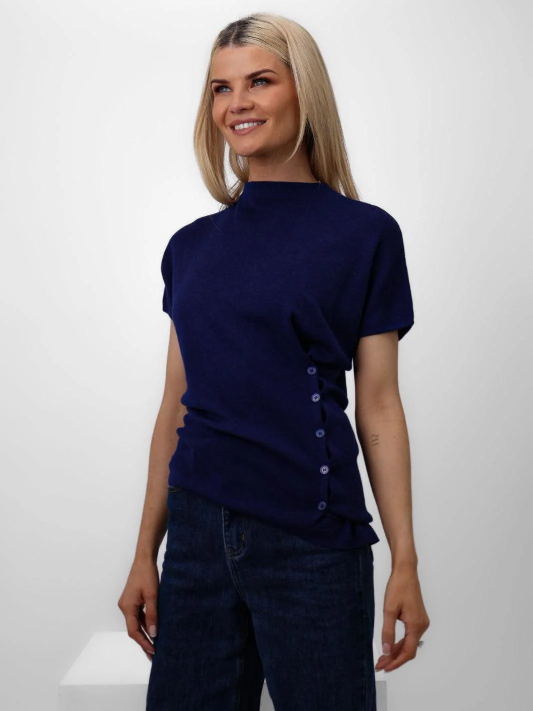 Kate & Pippa Dana Knitted Top In Navy - Image 2