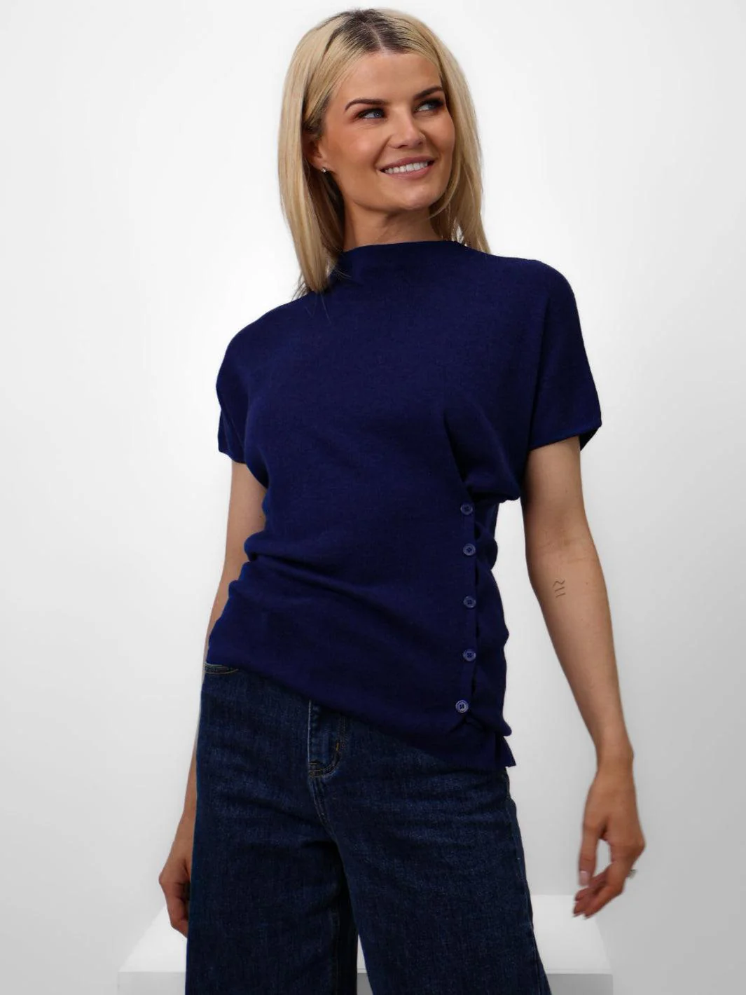 Kate & Pippa Dana Knitted Top In Navy - Image 4