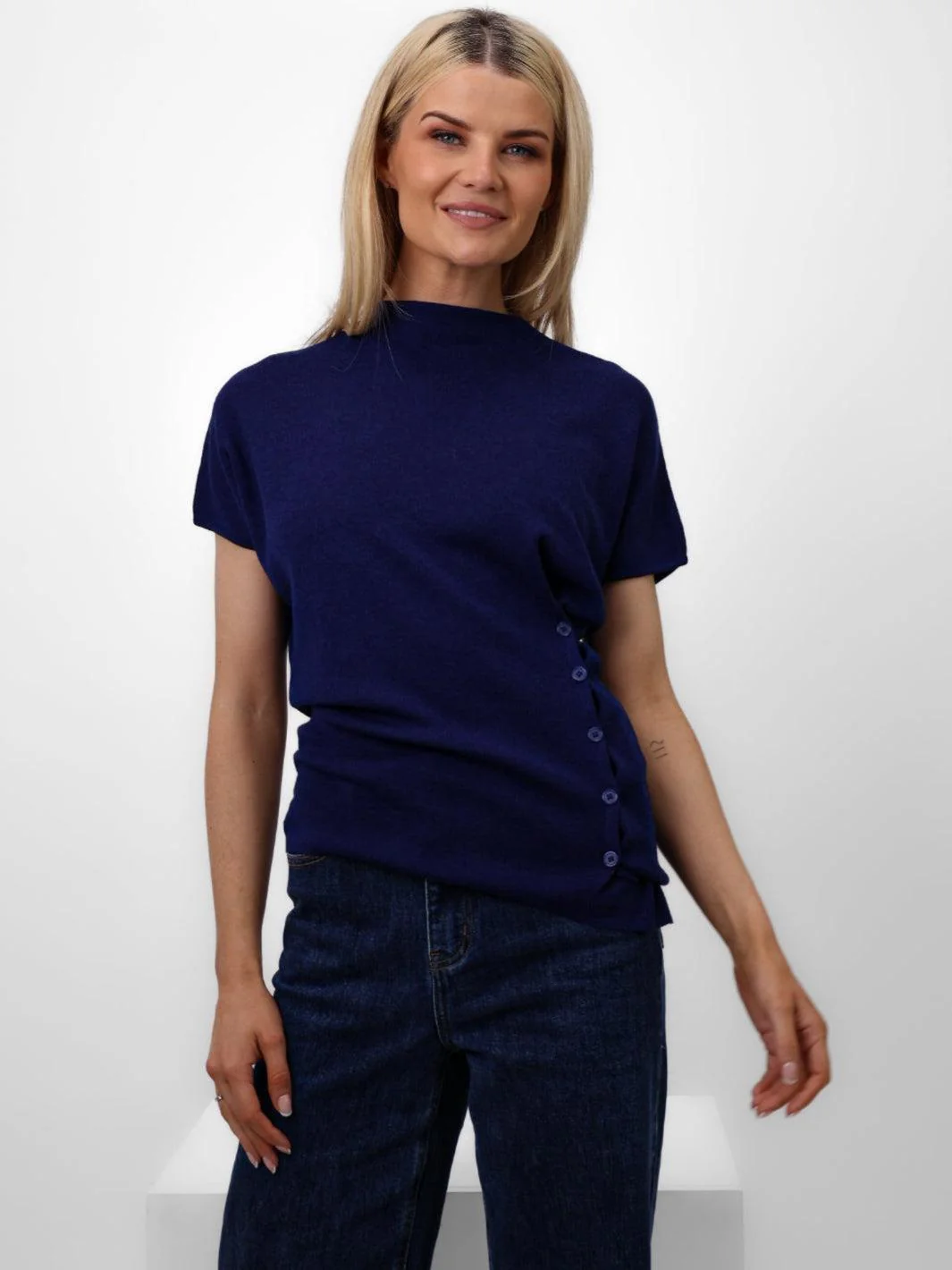 Kate & Pippa Dana Knitted Top In Navy - Image 6