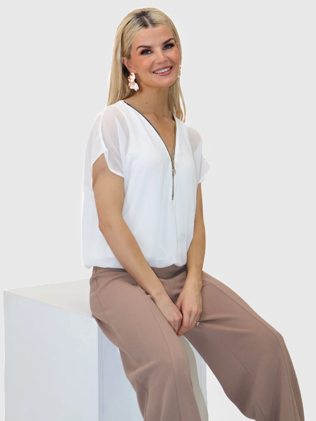 Kate & Pippa Eva Zip Top In White