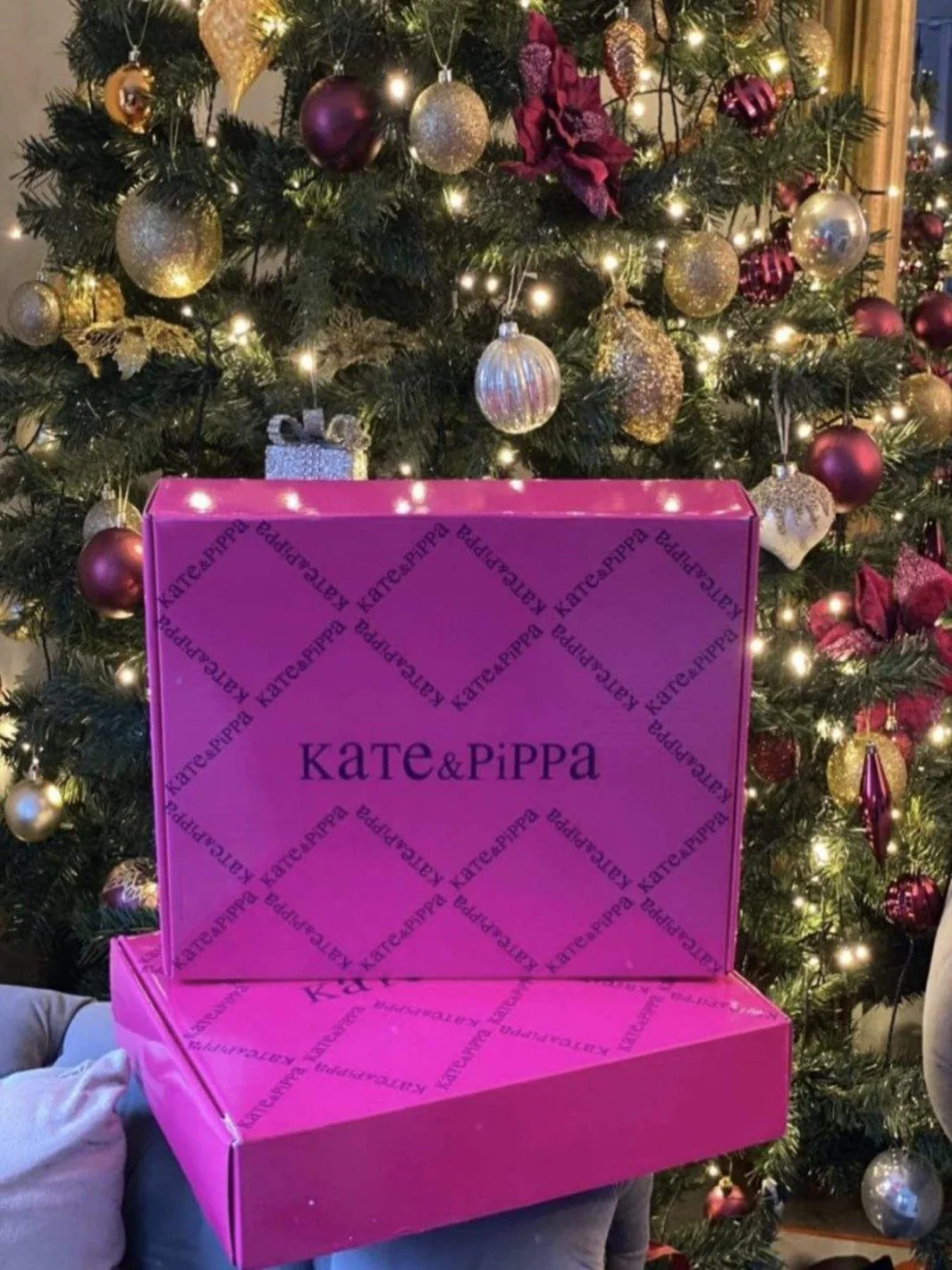 Kate & Pippa Gift Wrapping - Image 3