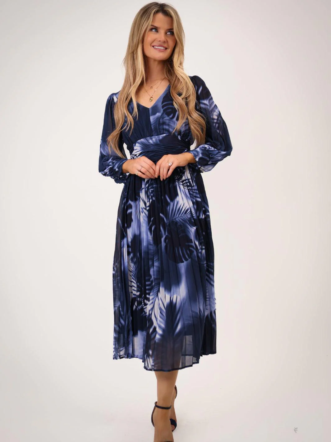 Kate & Pippa Hannah Dress In Navy Print - Image 5