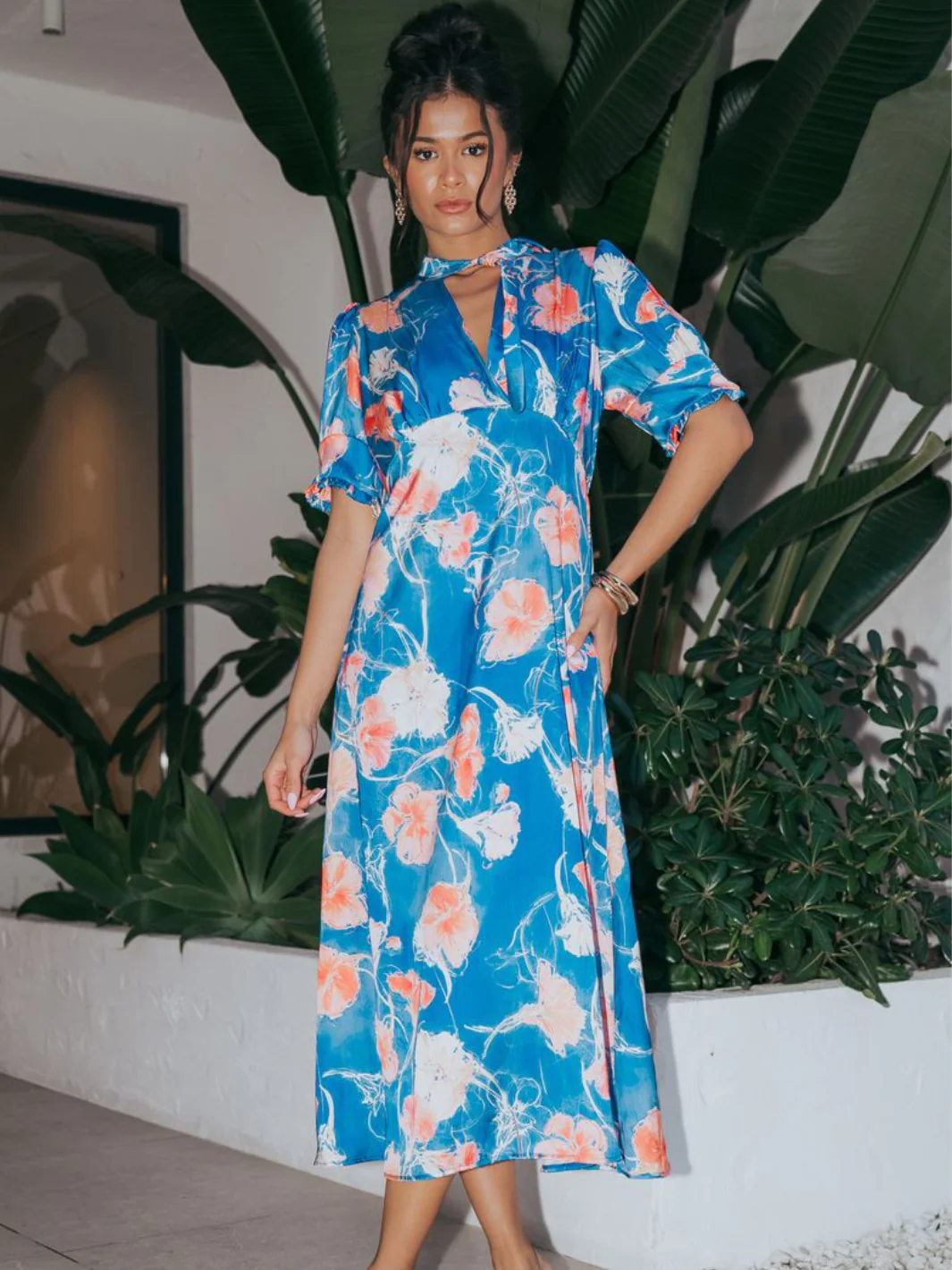 Kate & Pippa Kimber Midi Dress in Blue - Image 2