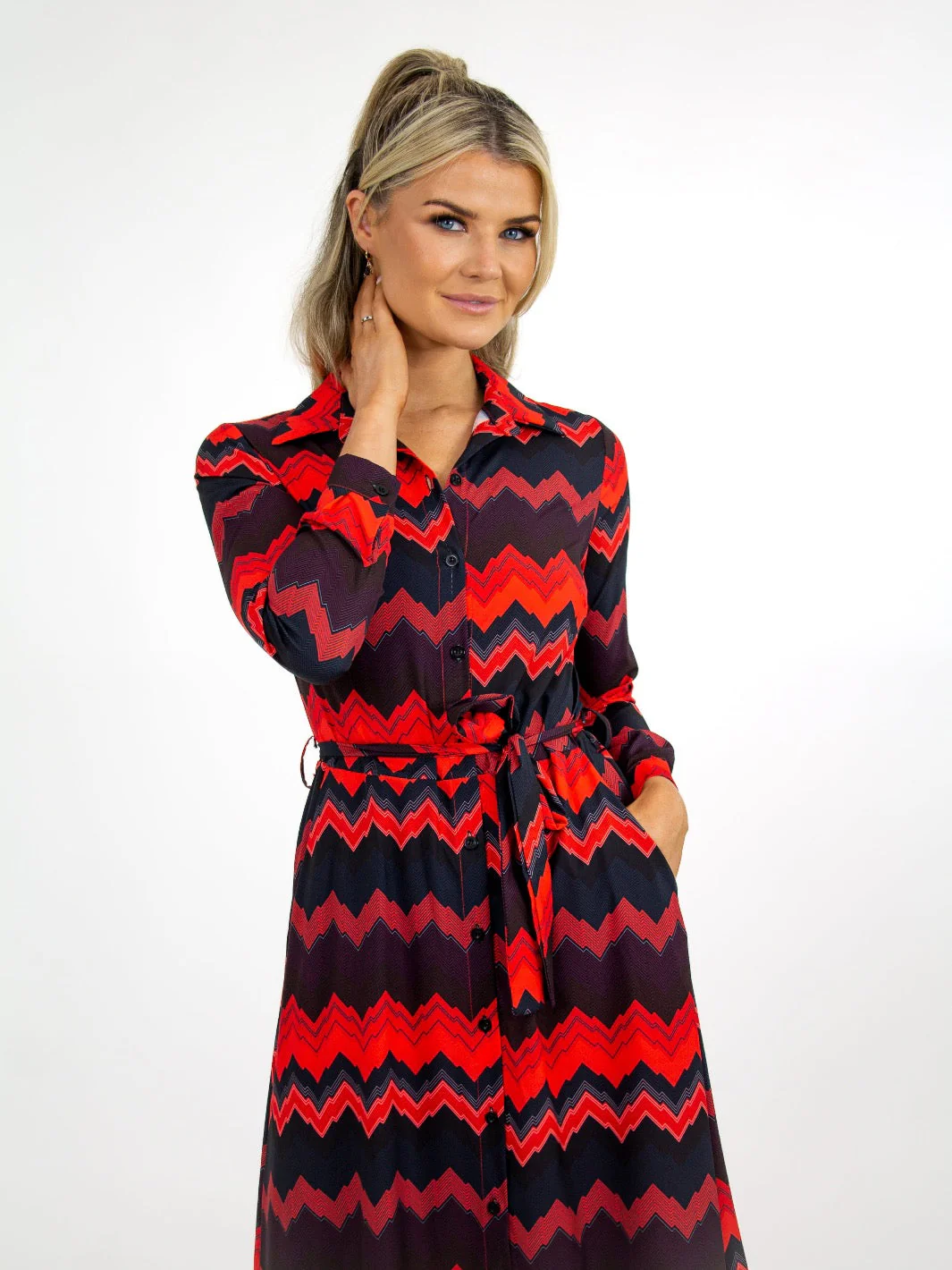 Kate & Pippa Luca Shirt Dress In Black/Red Chevron - Image 4