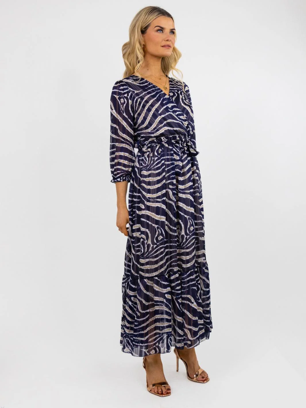 Kate & Pippa Modena Maxi Dress In Navy Print - Image 4