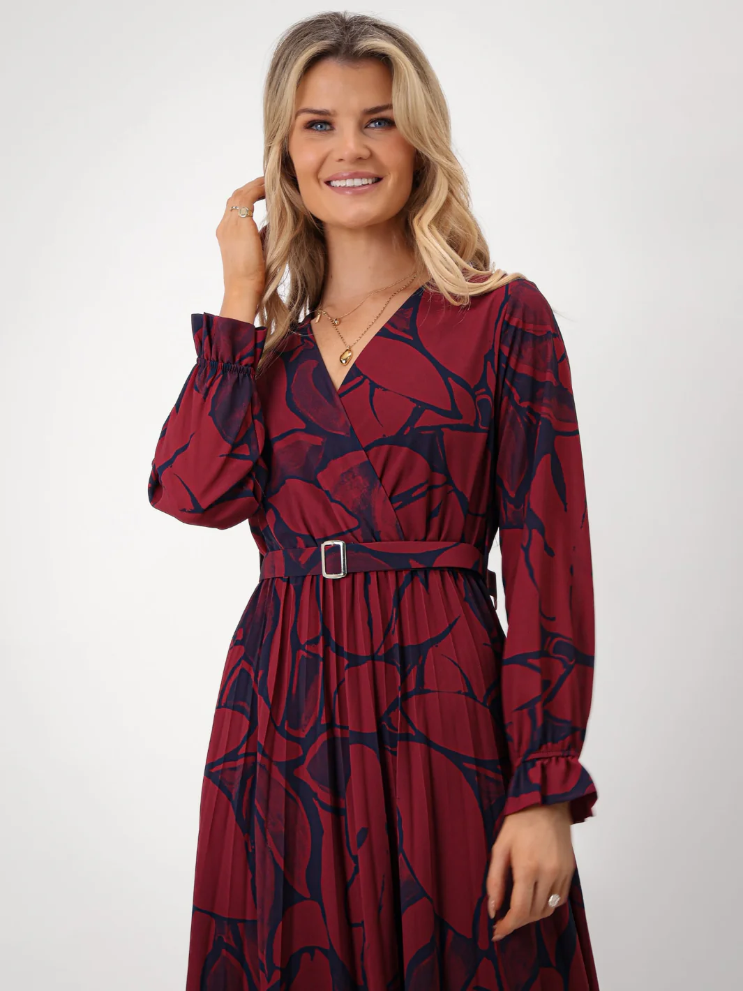 Kate & Pippa Positano Midi Dress In Burgundy Print - Image 3