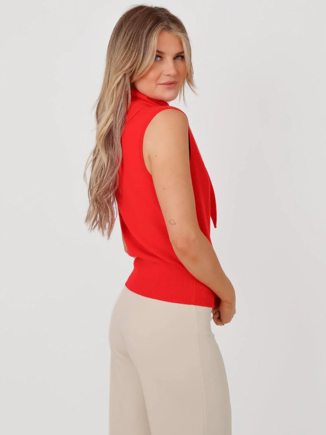 Kate & Pippa Robyn Knit Waistcoat With Neck Scarf In Red - Image 4