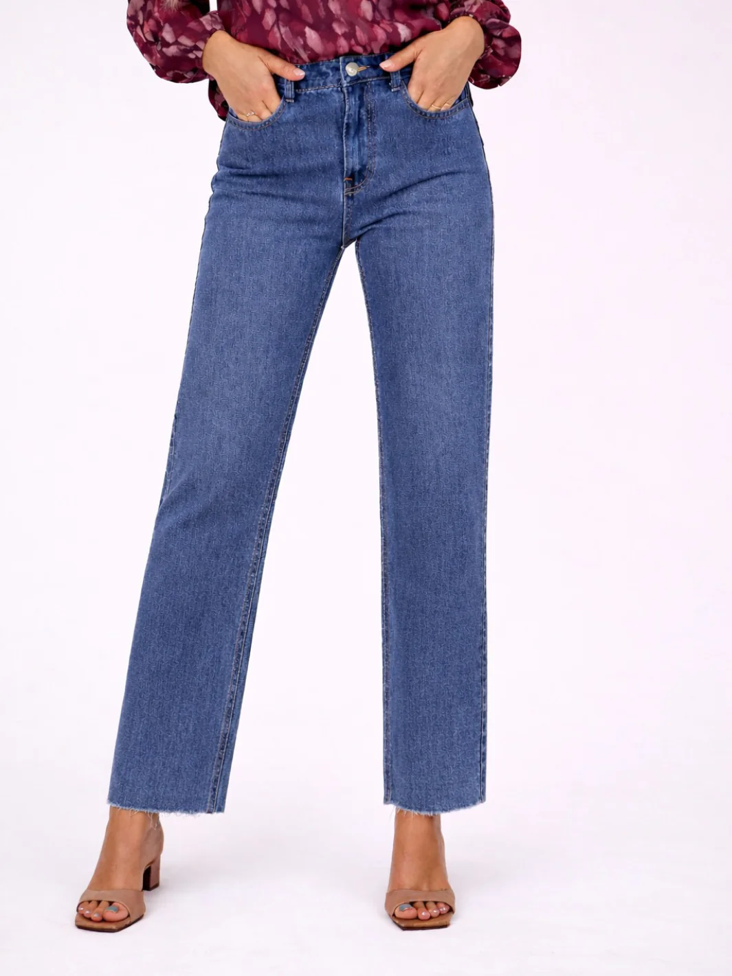 Kate & Pippa Ruby Jeans In Light Denim Raw Hem - Image 3