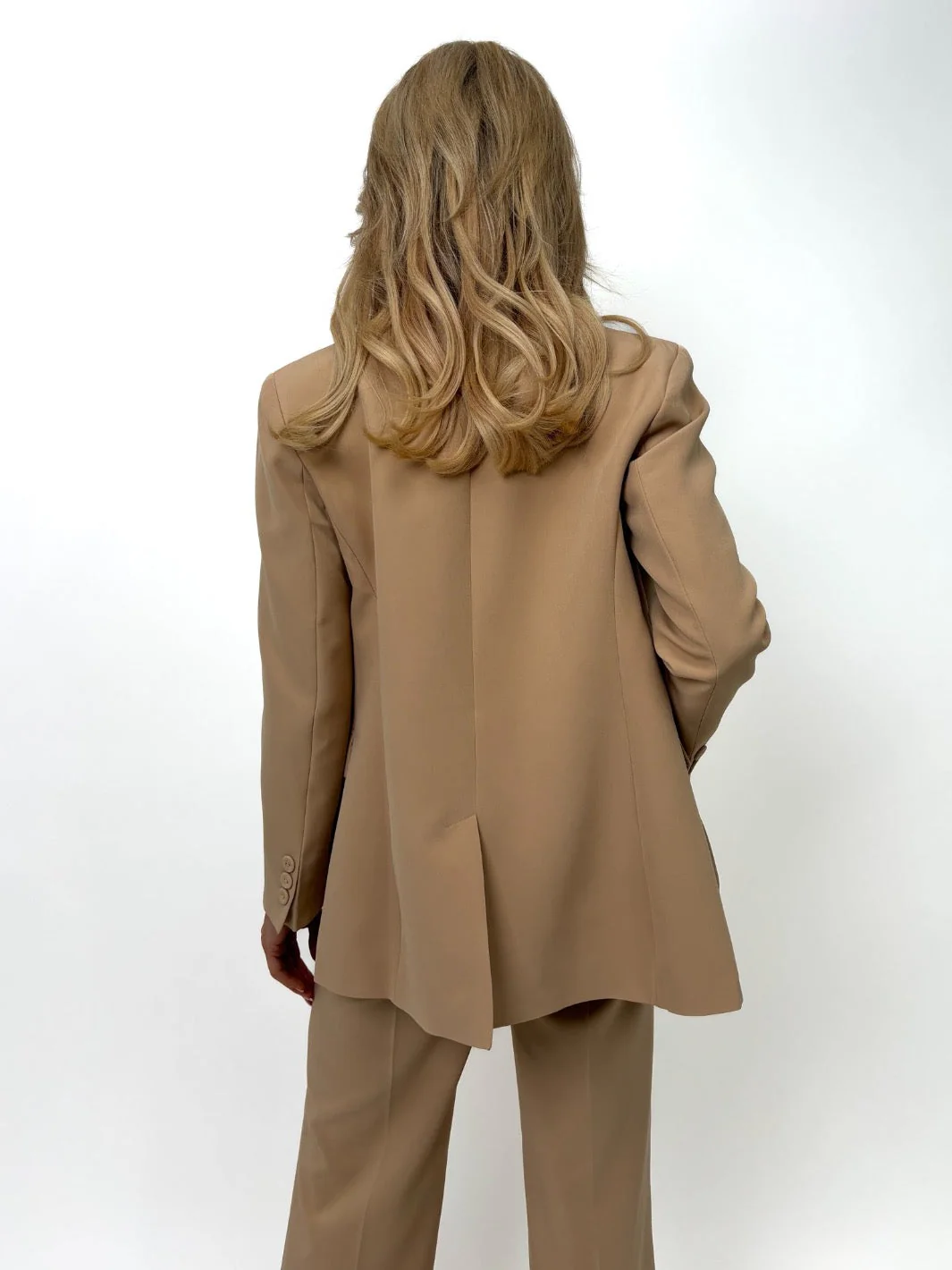 Kate & Pippa Sassari Blazer In Beige - Image 6