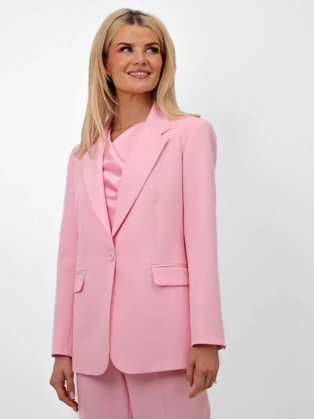 Kate & Pippa Sassari Blazer In Light Pink - Image 4