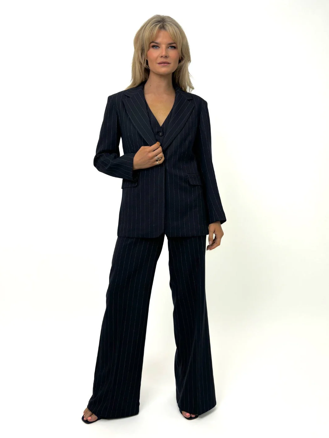 Kate & Pippa Sassari Blazer In Navy Pinstripe - Image 4