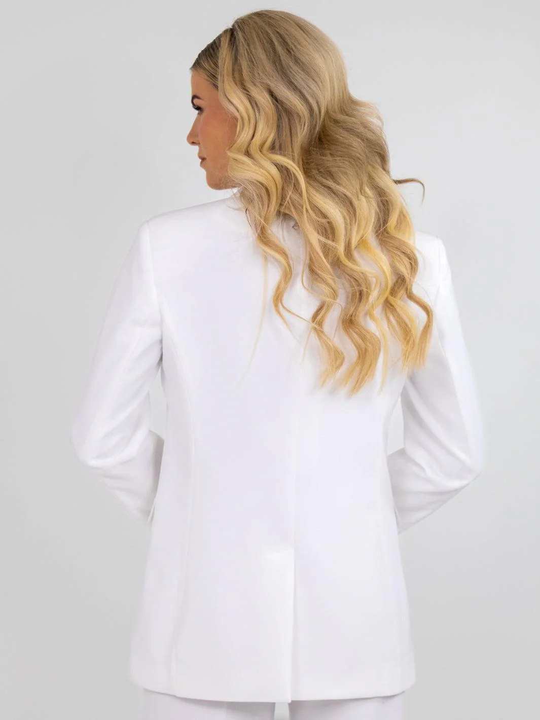 Kate & Pippa Sassari Blazer In White - Image 4