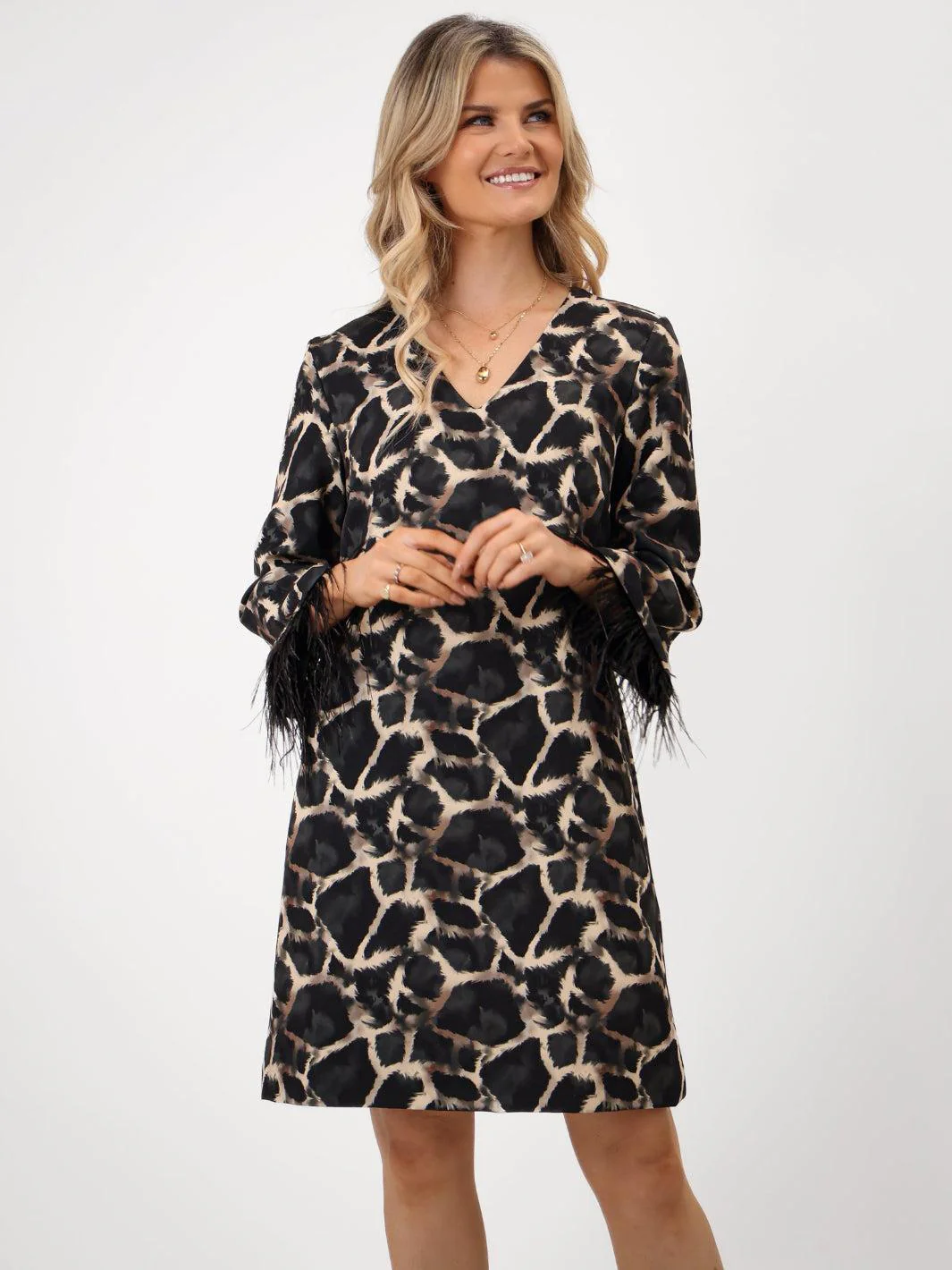 Kate & Pippa Taylor Mini Shift Dress In Black Print - Image 5
