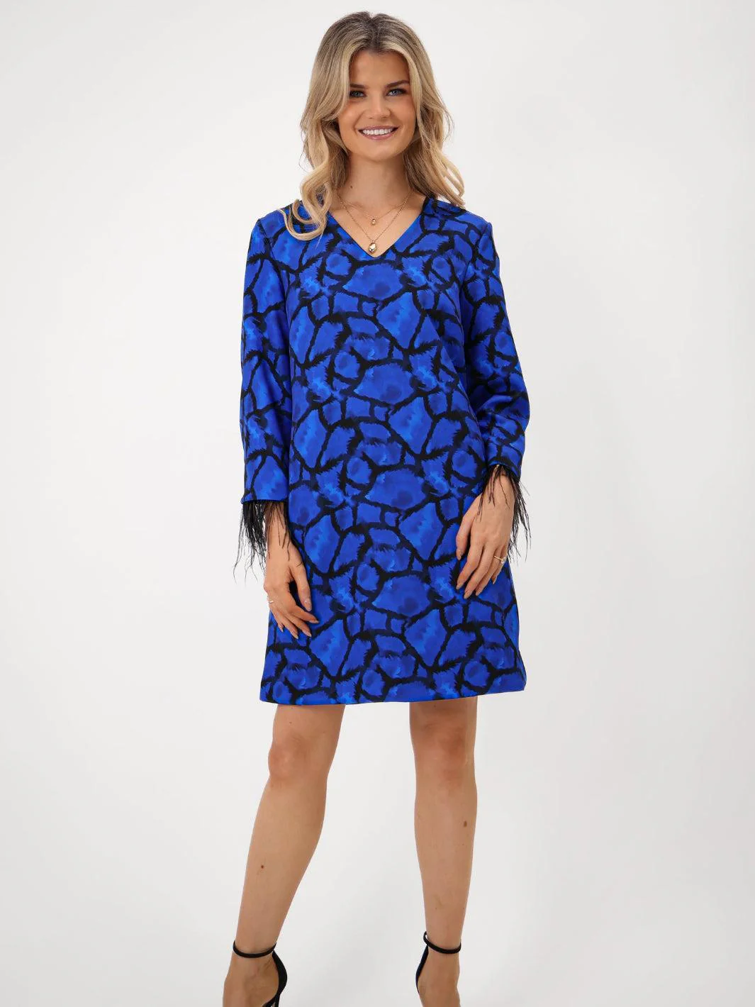 Kate & Pippa Taylor Mini Shift Dress In Blue Print - Image 7