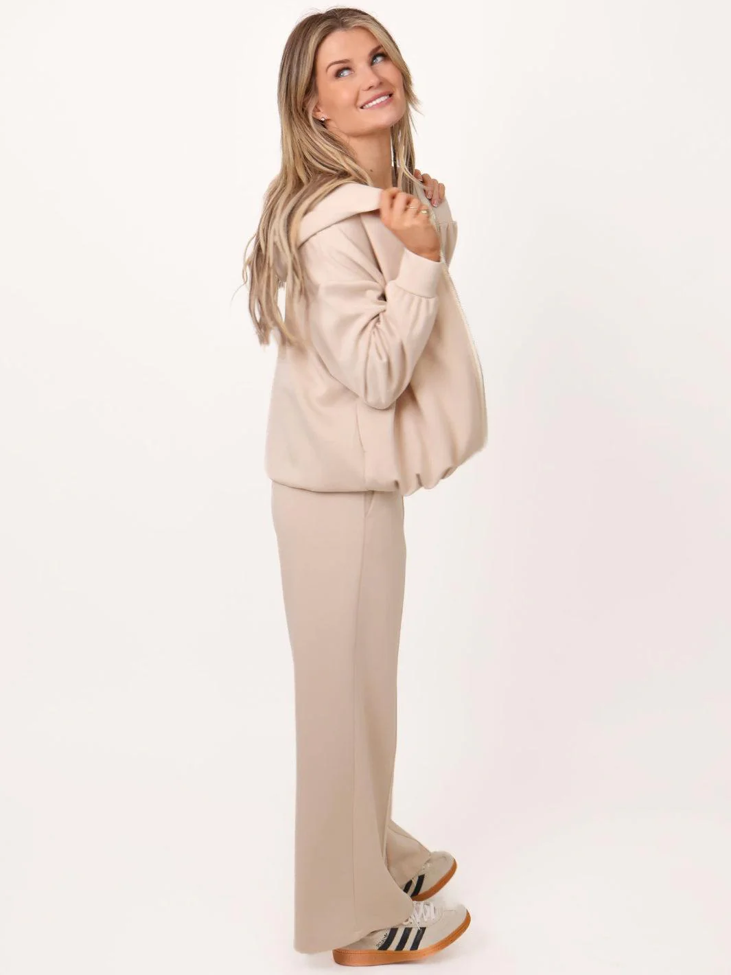 Lil Jen Harper Lounge Trousers In Beige - Image 4