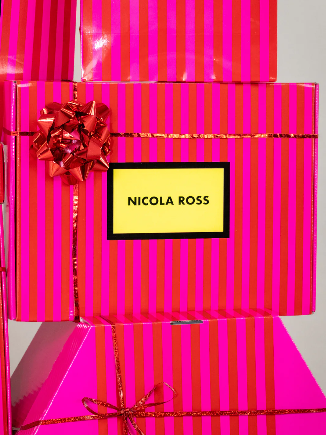 Nicola Ross Gift Wrapping