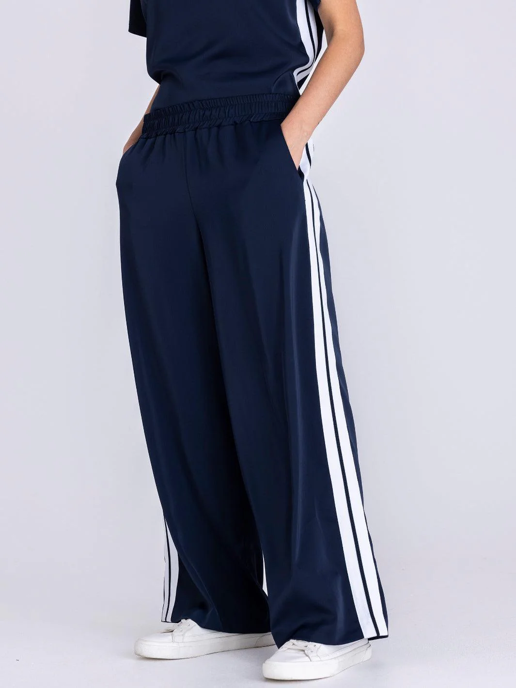 Tuzzi Sport Luxe Wide Leg Trousers In Navy 411658 - Image 2